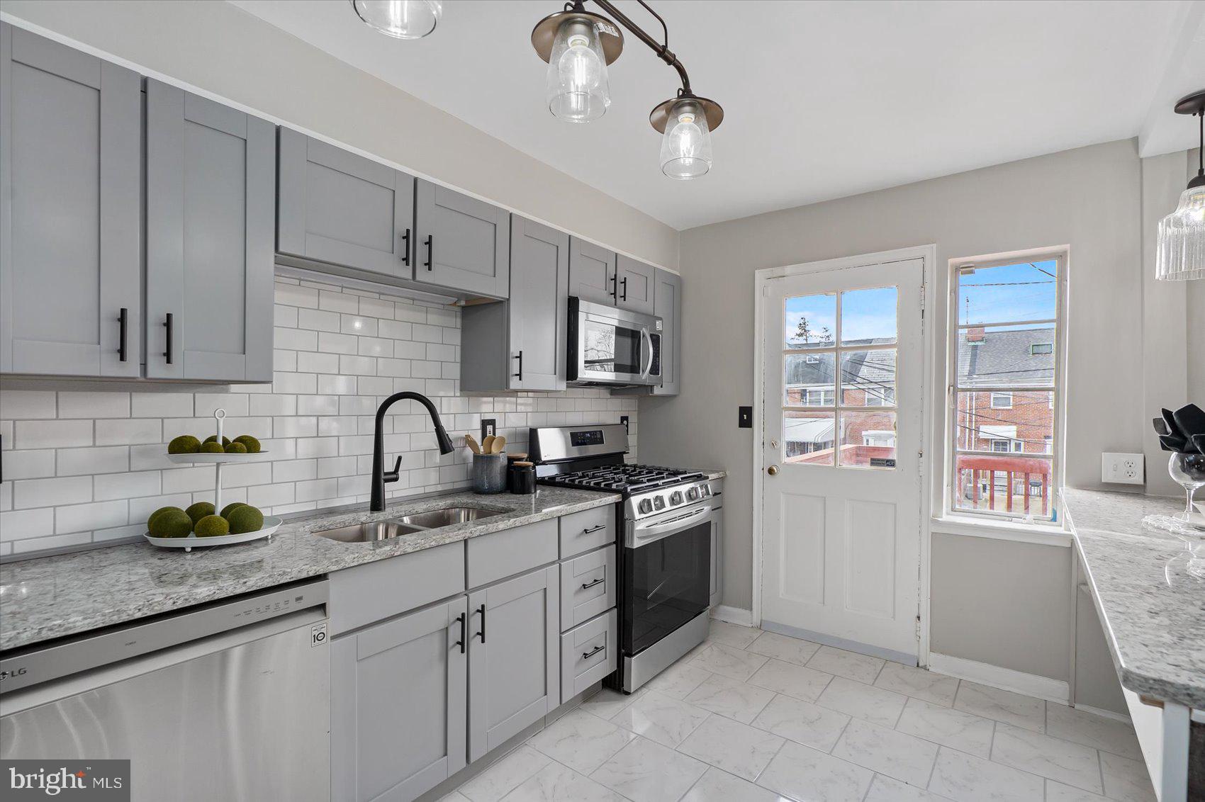1703 Ingram Road Baltimore, MD 21239 - Photo 9 of 36