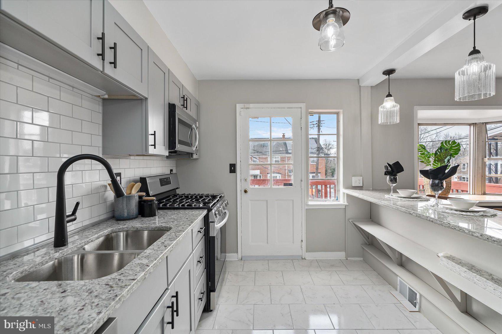 1703 Ingram Road Baltimore, MD 21239 - Photo 10 of 36