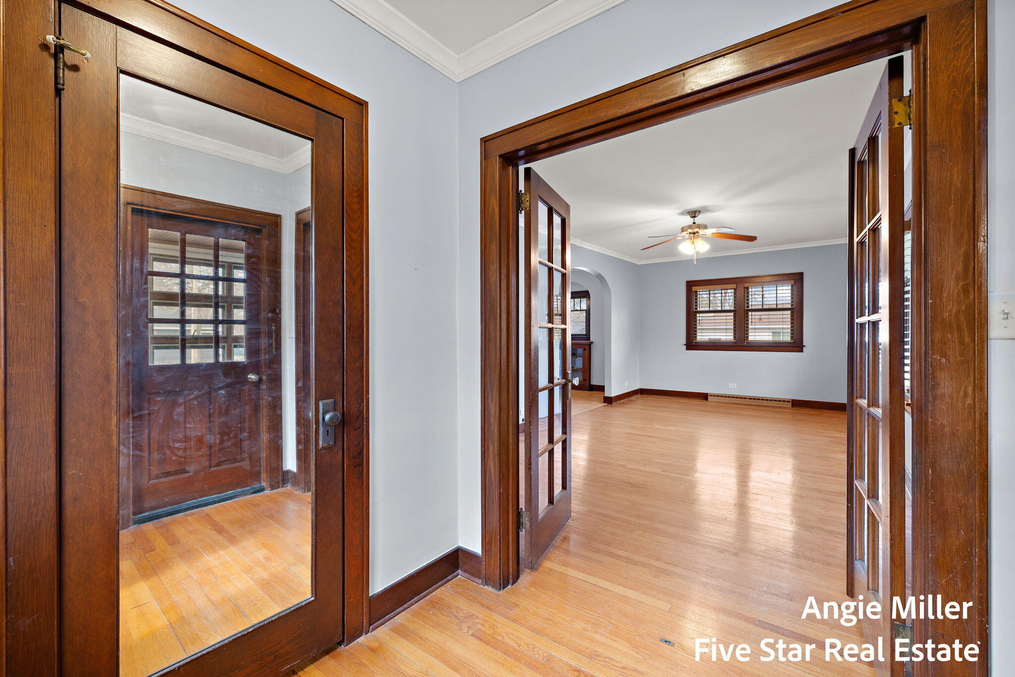 211 Williams Street Spring Lake, MI 49456 - Photo 18 of 67 entryway to living room
