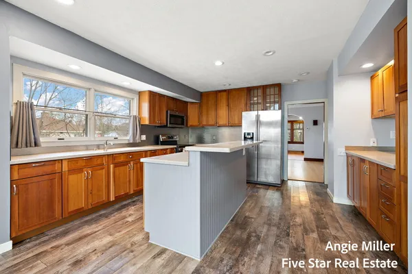 $479,900 | 211 Williams Street, Spring Lake, MI 49456