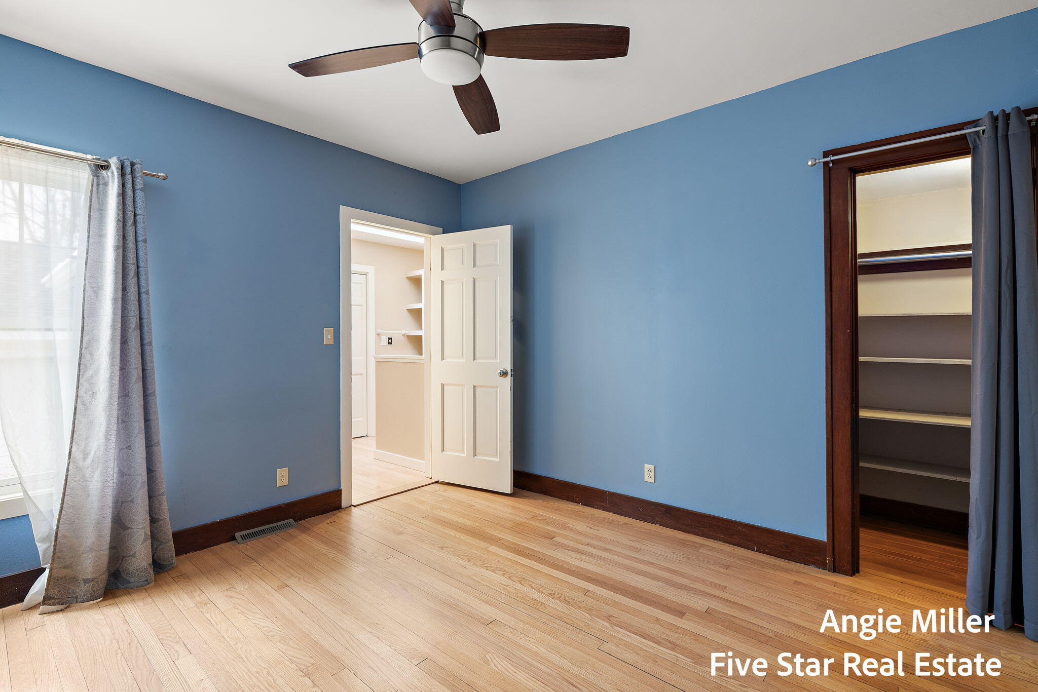 211 Williams Street Spring Lake, MI 49456 - Photo 39 of 67 main master