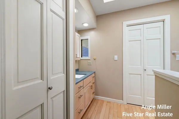 $479,900 | 211 Williams Street, Spring Lake, MI 49456