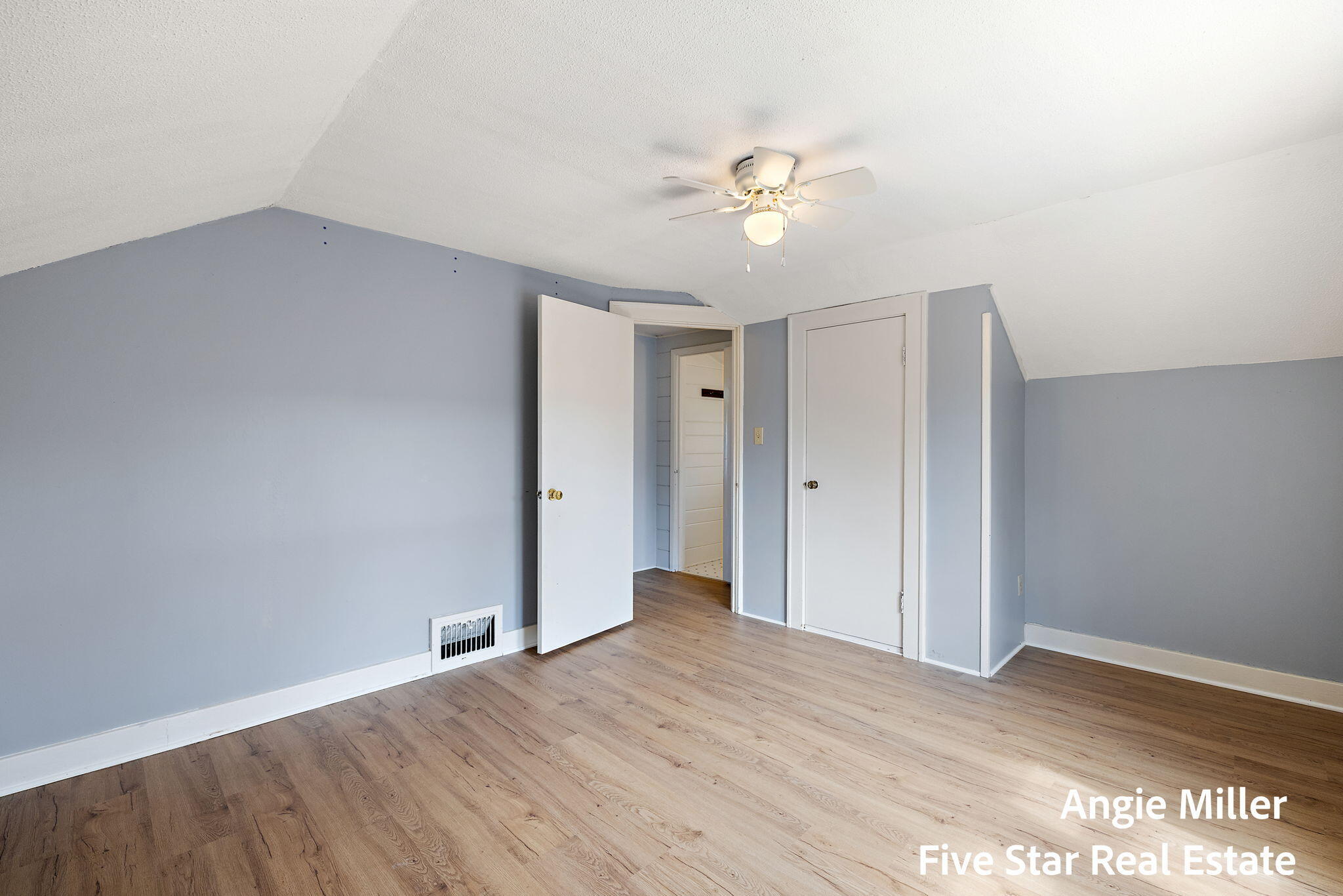 211 Williams Street Spring Lake, MI 49456 - Photo 54 of 67 upper 2nd bedroom