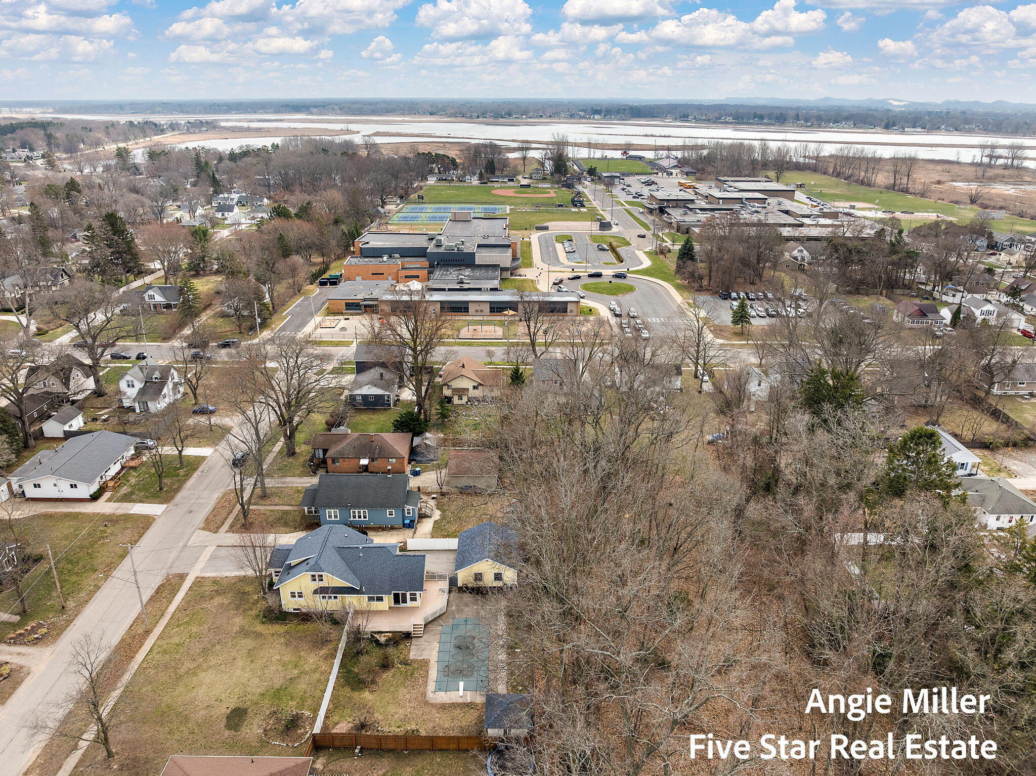 211 Williams Street Spring Lake, MI 49456 - Photo 62 of 67 aerial