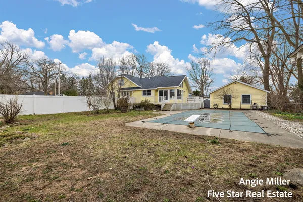 $479,900 | 211 Williams Street, Spring Lake, MI 49456