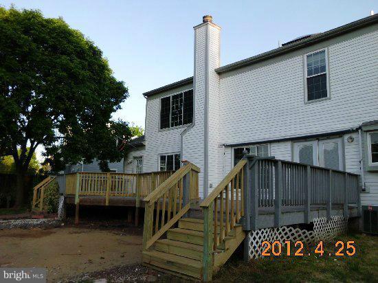 8536 Yoder Street Manassas, VA 20110 - Photo 16 of 25 Deck