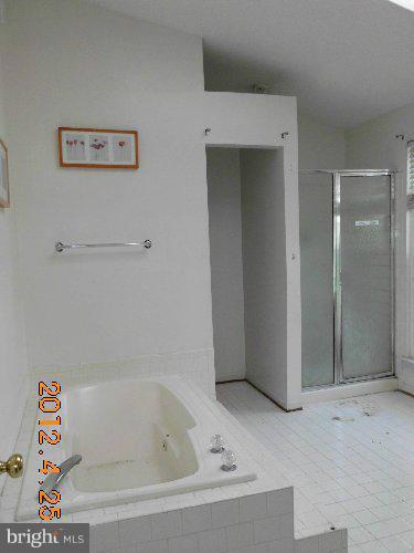 8536 Yoder Street Manassas, VA 20110 - Photo 20 of 25 Bath (Master)
