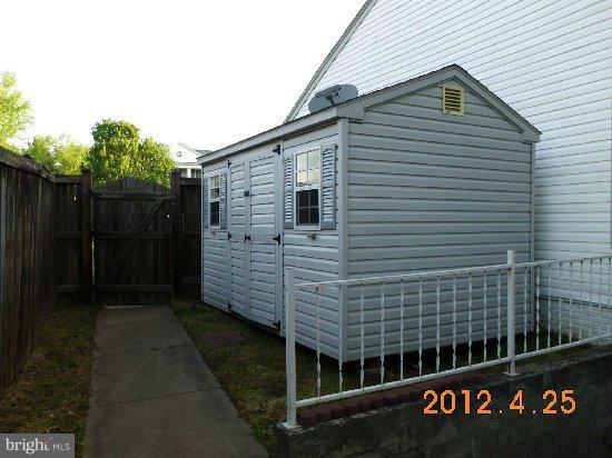 8536 Yoder Street Manassas, VA 20110 - Photo 3 of 25 Shed