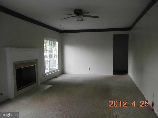 8536 Yoder Street Manassas, VA 20110 - Photo 5 of 25 Family Room