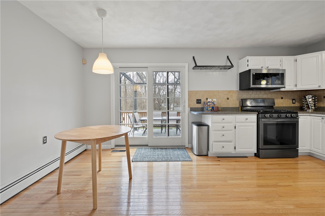 65 Traymore Street Cranston, RI 02920 - Photo 11 of 39