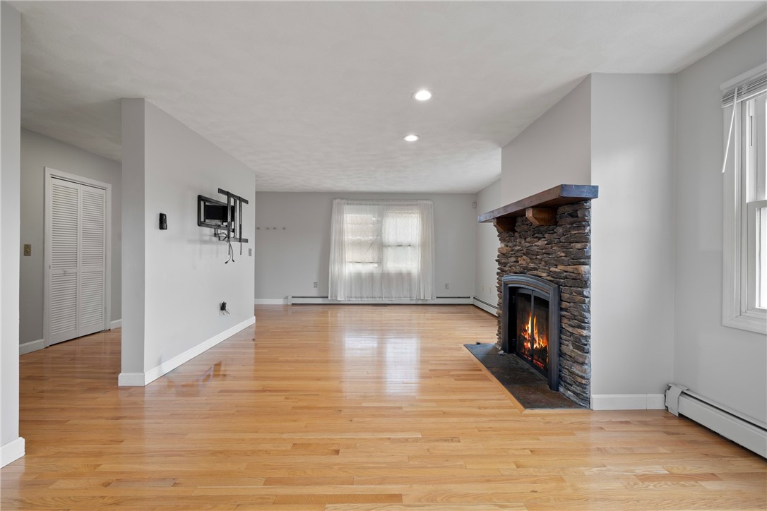 65 Traymore Street Cranston, RI 02920 - Photo 12 of 39