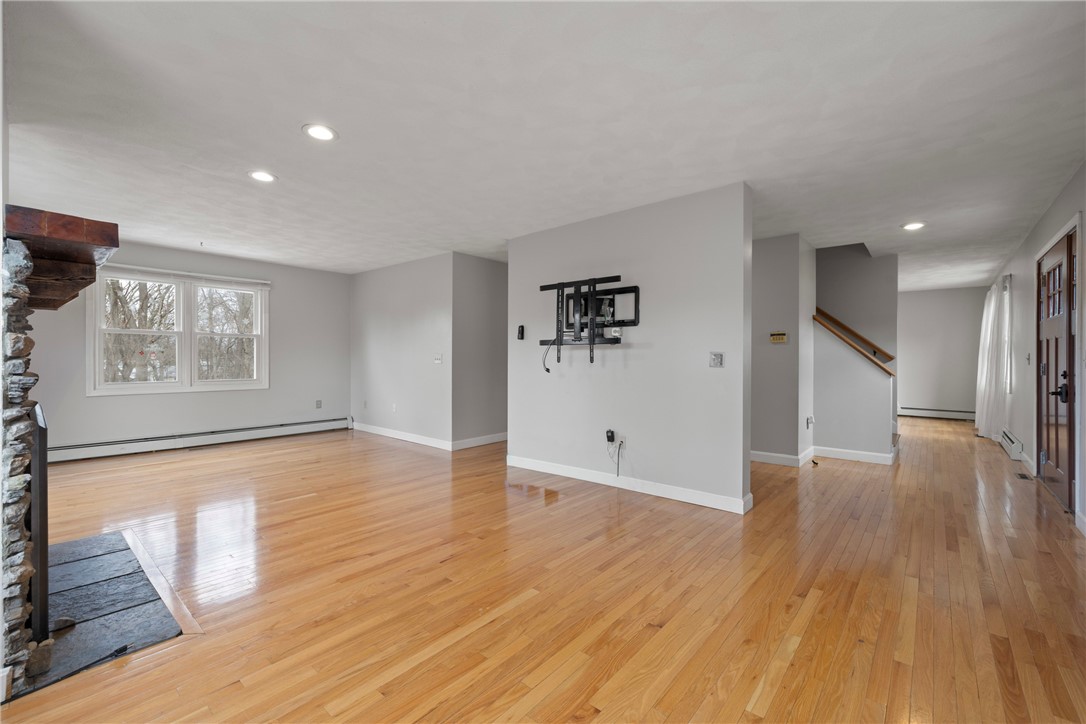 65 Traymore Street Cranston, RI 02920 - Photo 13 of 39