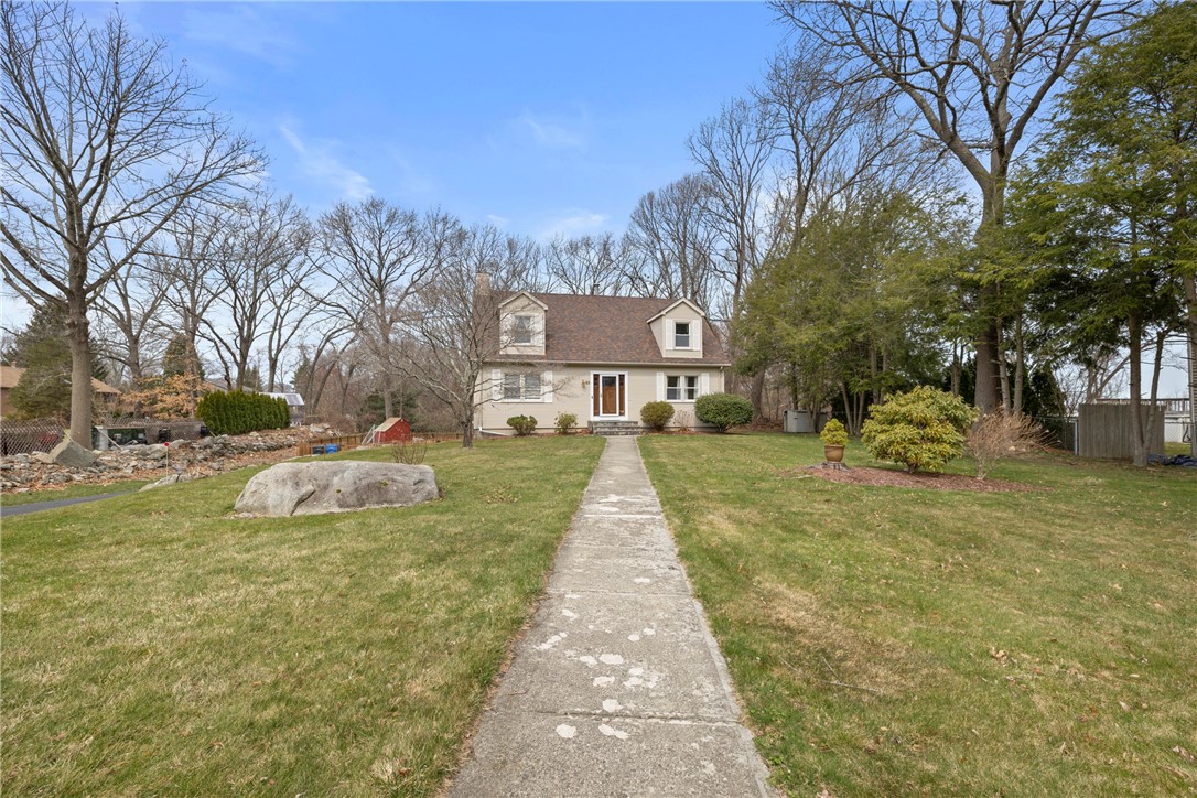 65 Traymore Street Cranston, RI 02920 - Photo 2 of 39