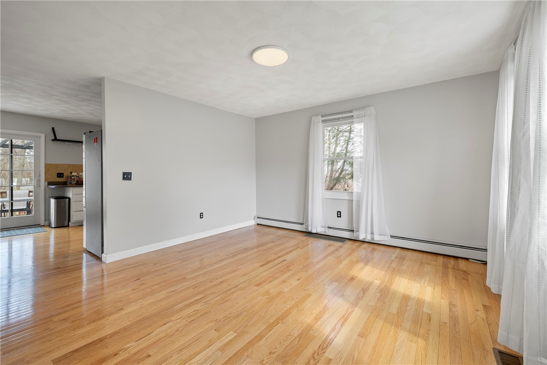 65 Traymore Street Cranston, RI 02920 - Photo 8 of 39