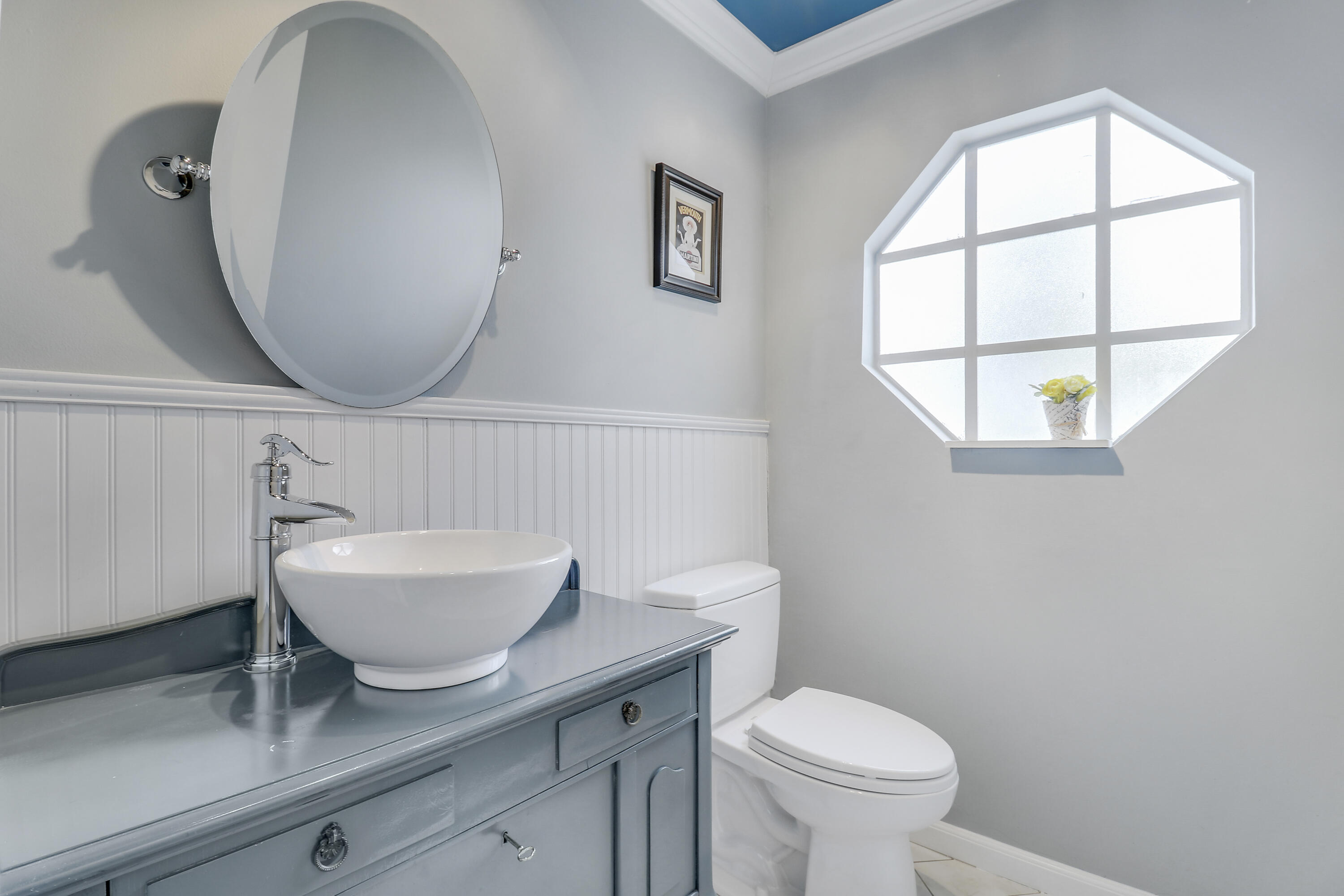 611 Ocean Dunes Circle Jupiter, FL 33477 - Photo 8 of 18 powder room