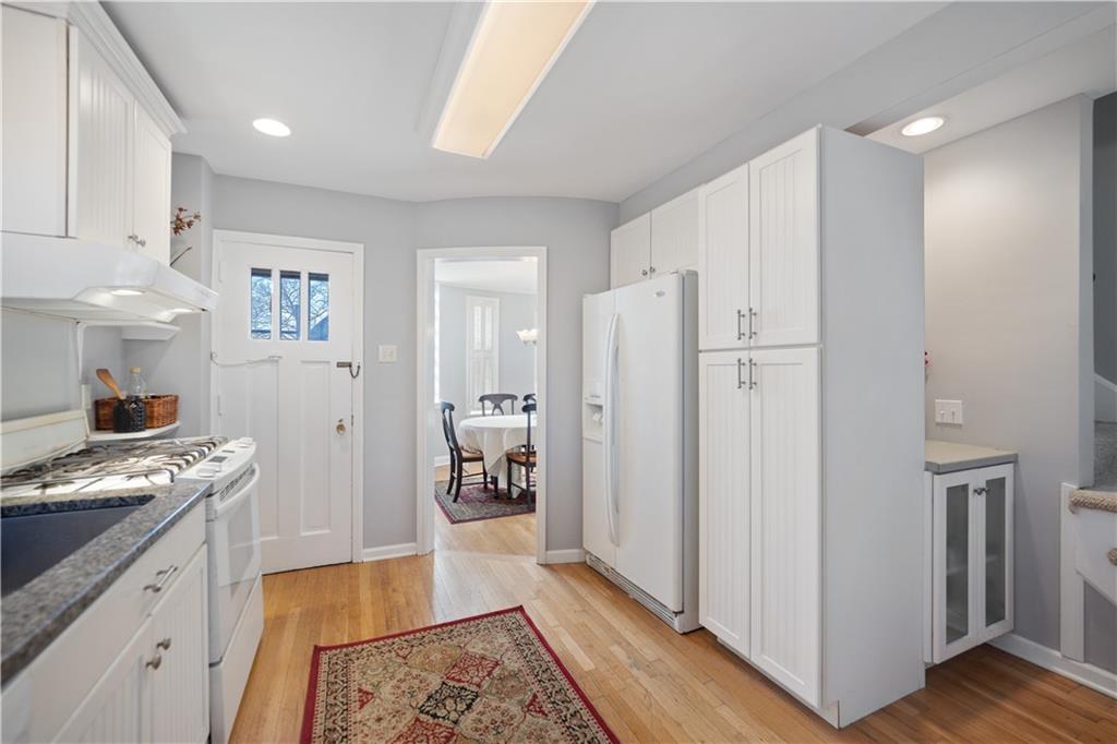 5438 Guarino Road Pittsburgh, PA 15217 - Photo 8 of 24 Gallery Image 8