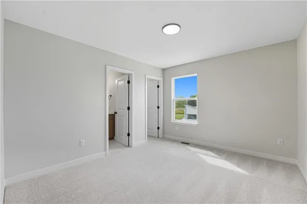 $509,800 | 809 Glenn Circle, Raymore, MO 64083
