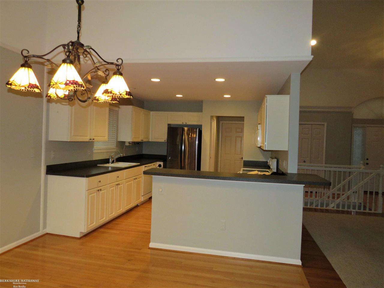 1175 Churchill Circle Rochester, MI 48307 - Photo 8 of 28 Kitchen