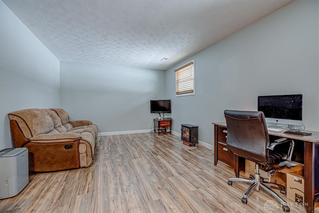 10879 Putnam Road Englewood, OH 45322 - Photo 18 of 53 Gallery Image 18