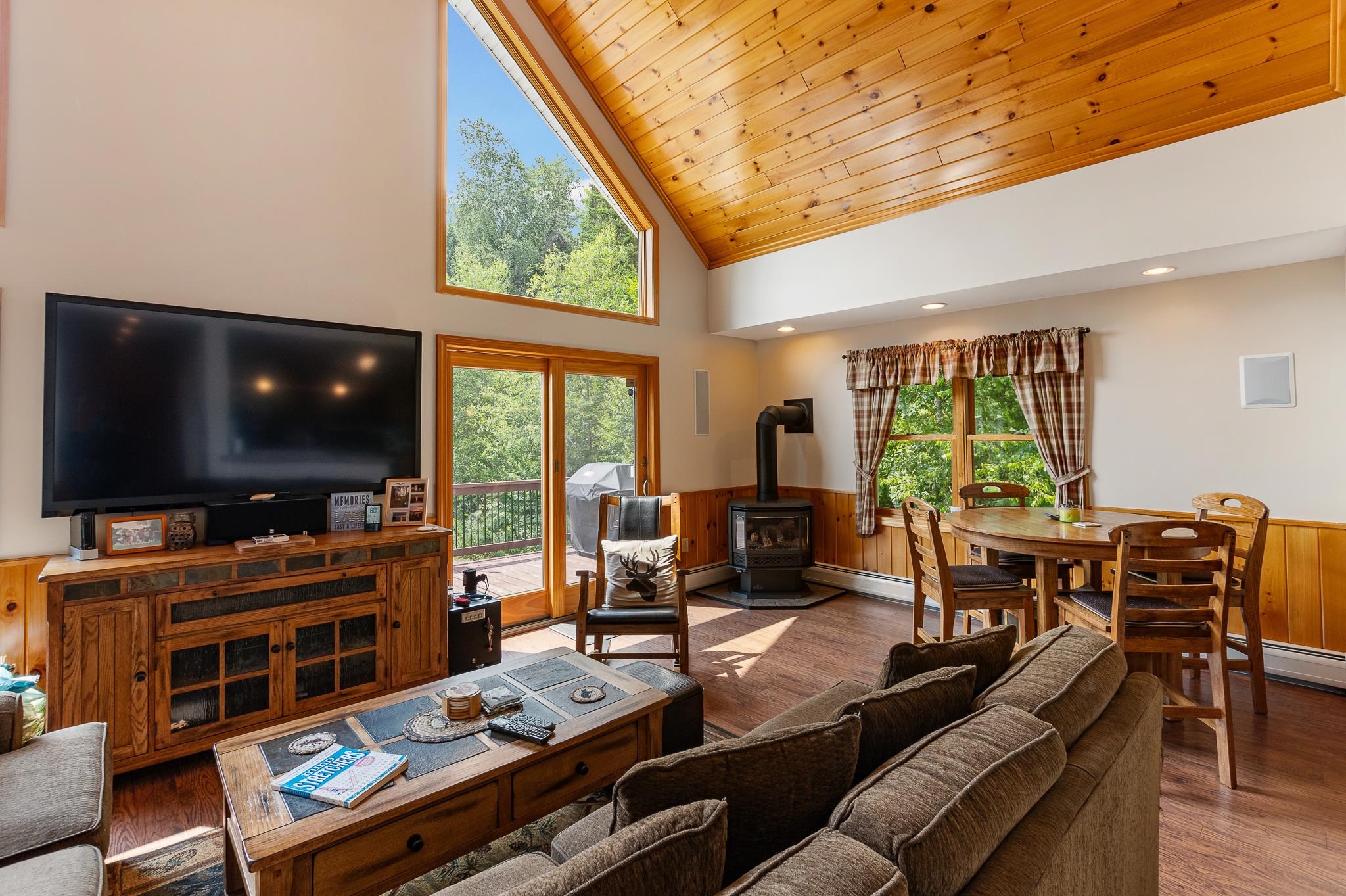 113 Back Lake Road Pittsburg, NH 03592 - Photo 39 of 60 Gallery Image 39