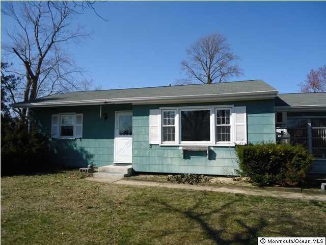 1210 Standish Road Toms River, NJ 08753 - Photo 1 of 3 Primary Photo