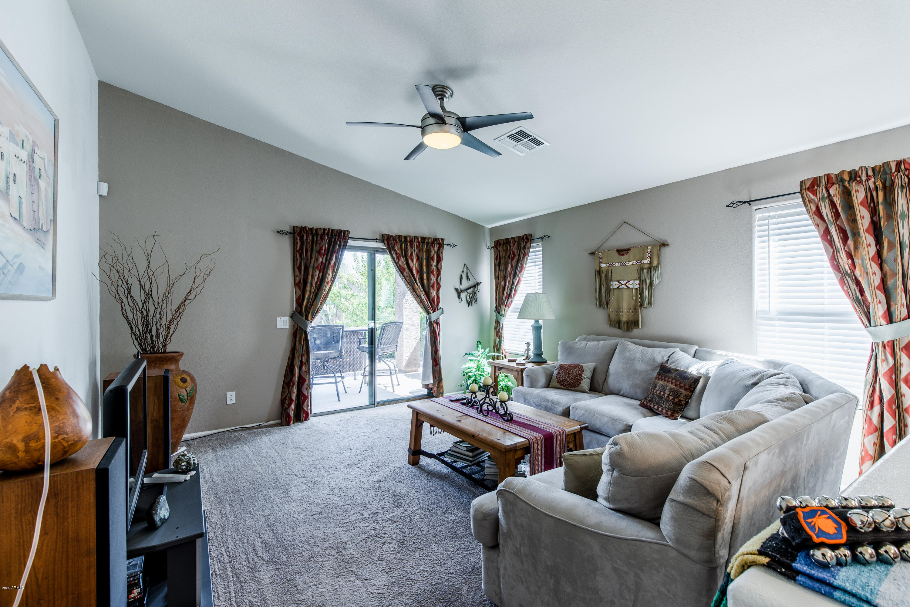 892 Mountain View Road San Tan Valley, AZ 85143 - Photo 8 of 26 EOSR8193-HDR