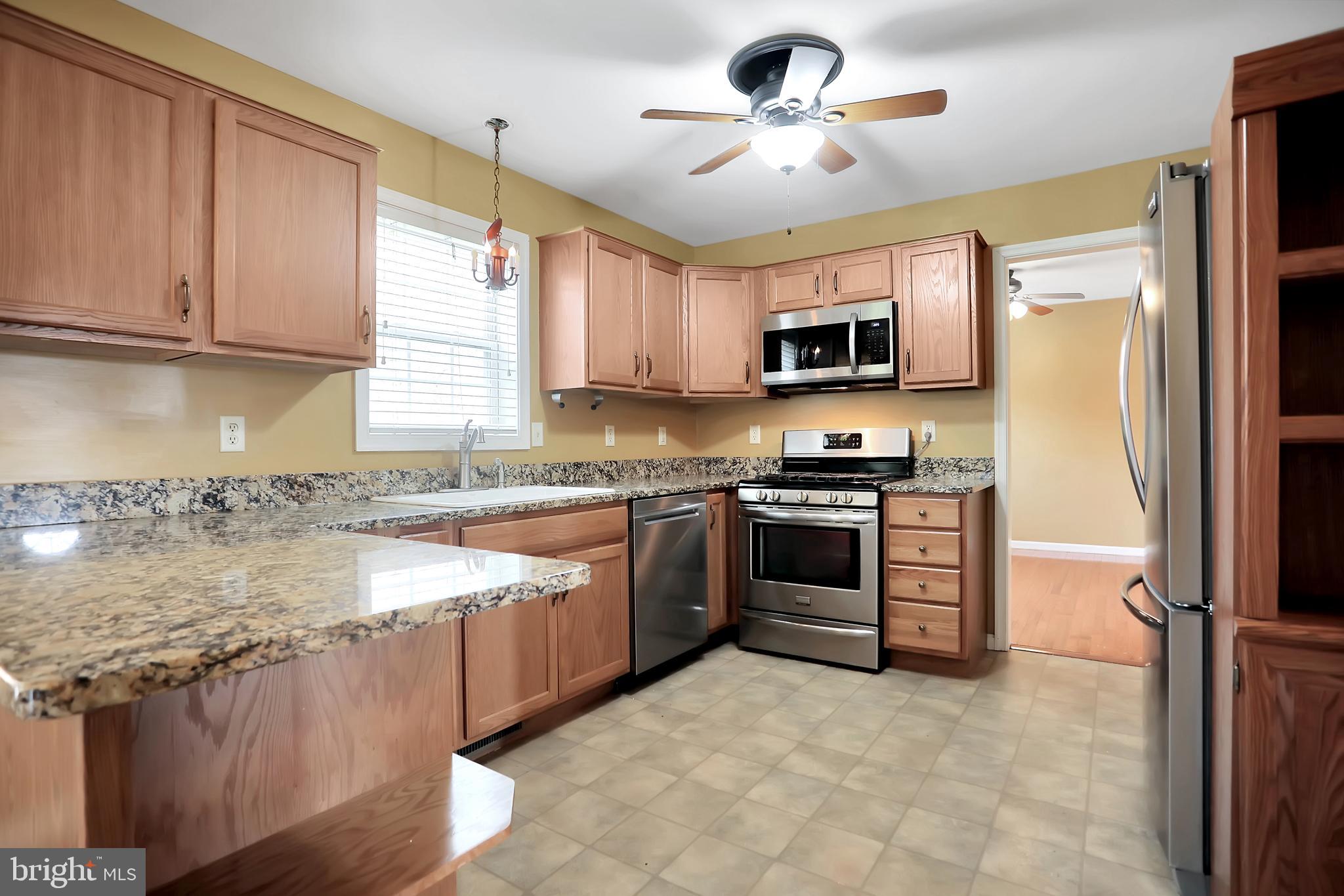 343 Ridge View Drive Berkeley Springs, WV 25411 - Photo 11 of 62 Kitchen