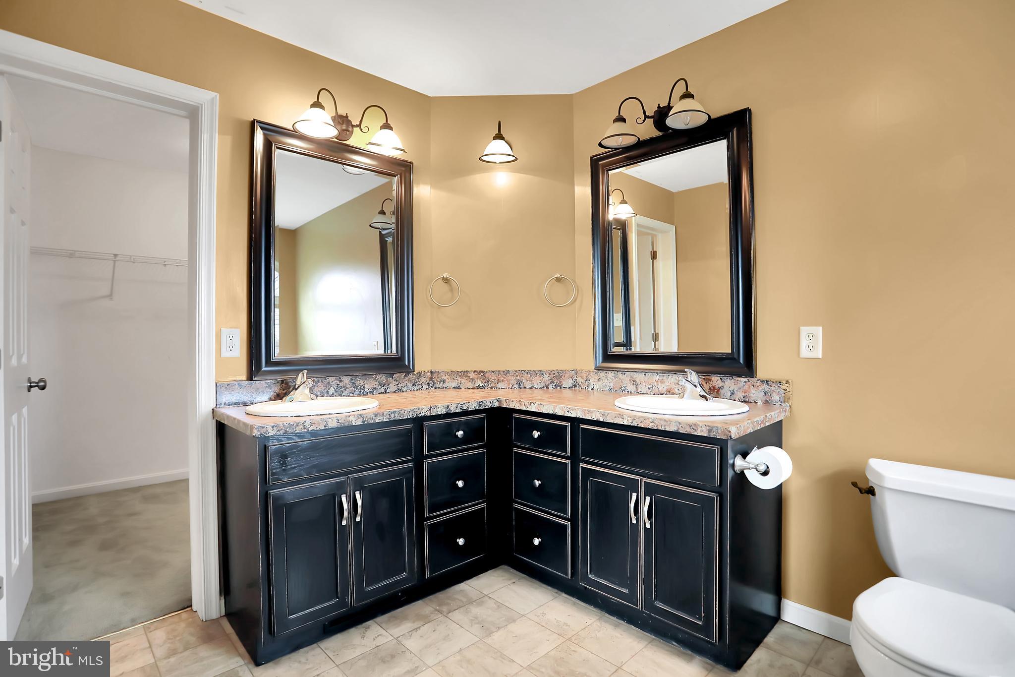343 Ridge View Drive Berkeley Springs, WV 25411 - Photo 23 of 62 Owners Bath