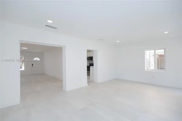 $5,000 | 2675 Southwest 24th Terrace, Miami, FL 33145