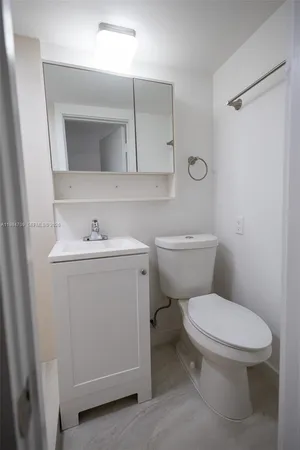 $5,000 | 2675 Southwest 24th Terrace, Miami, FL 33145