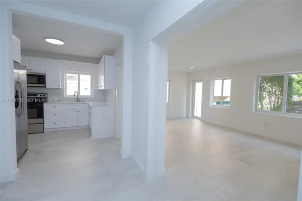 $5,000 | 2675 Southwest 24th Terrace, Miami, FL 33145