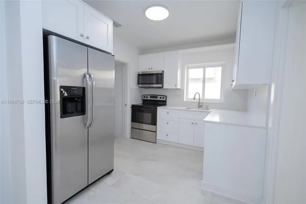 $5,000 | 2675 Southwest 24th Terrace, Miami, FL 33145