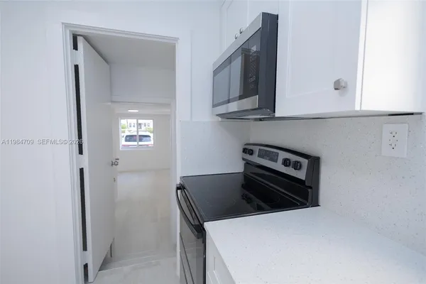 $5,000 | 2675 Southwest 24th Terrace, Miami, FL 33145