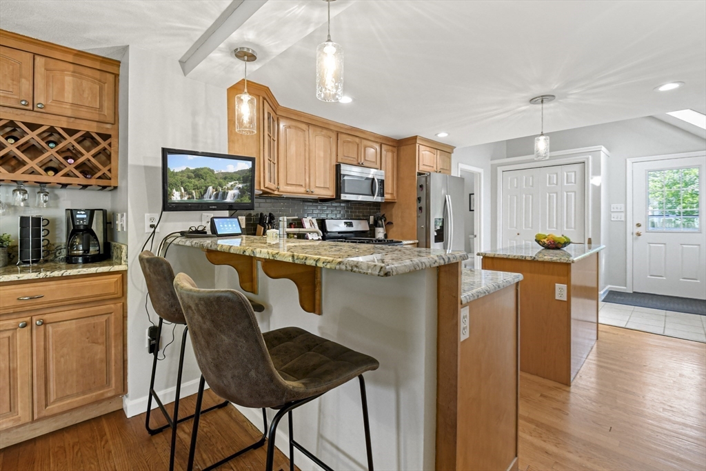 284 Boston Road Chelmsford, MA 01824 - Photo 7 of 40
