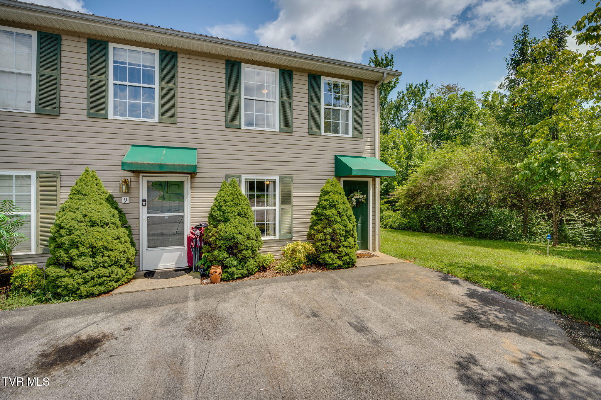 568 Gray Station Road, Unit 10 Gray, TN 37615 - Photo 2 of 25 002