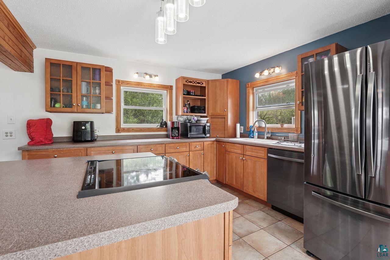 1317 Shoreview Road Two Harbors, MN 55616 - Photo 7 of 33