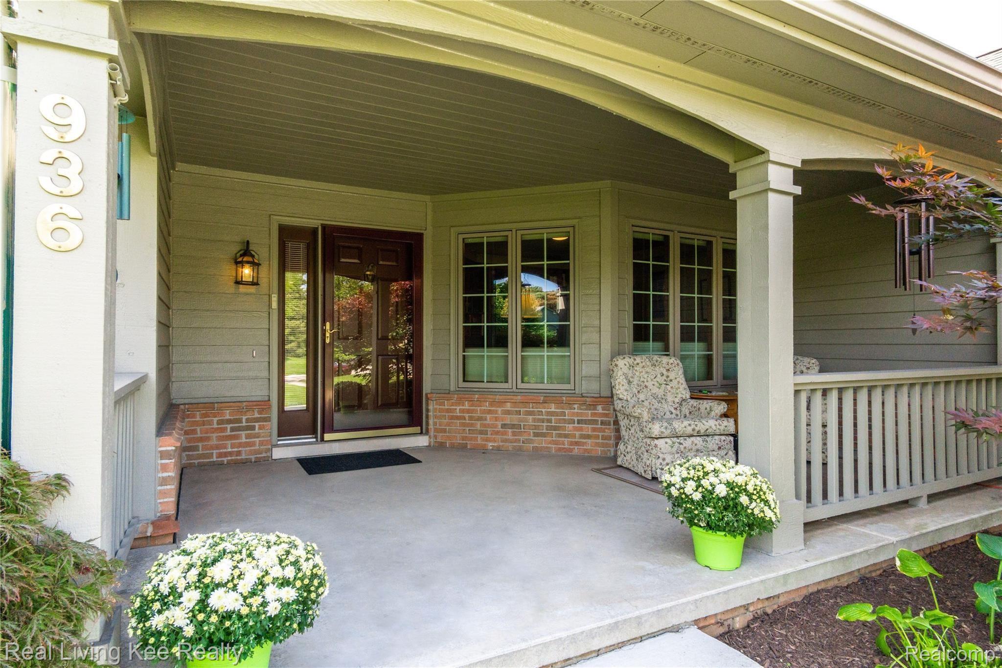 936 Pine Trail Drive Rochester, MI 48307 - Photo 2 of 37 pine trail 2.jpeg