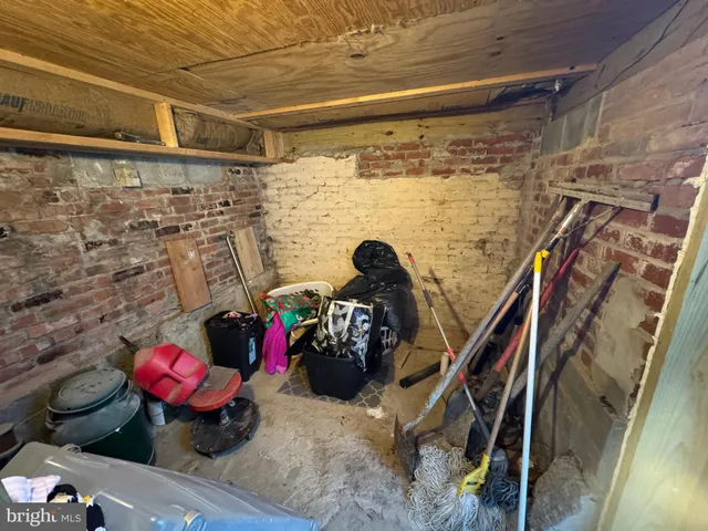 a view of a house with a small space