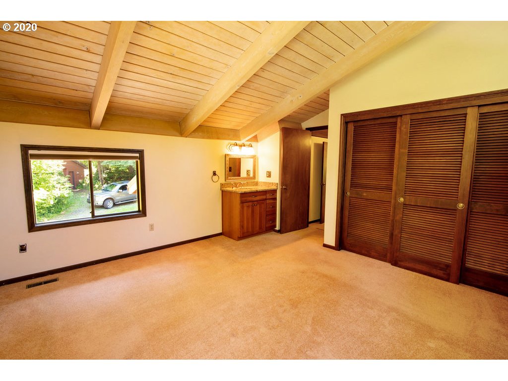 23680 Southeast Firwood Road Sandy, OR 97055 - Photo 13 of 22