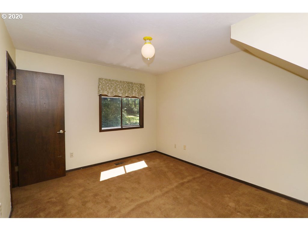 23680 Southeast Firwood Road Sandy, OR 97055 - Photo 8 of 22