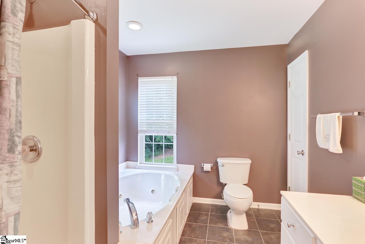 240 Springfield Circle Easley, SC 29642 - Photo 26 of 33 Gallery Image 26
