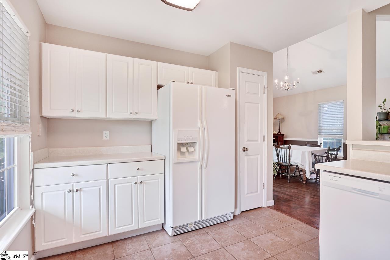 240 Springfield Circle Easley, SC 29642 - Photo 9 of 33 Gallery Image 9