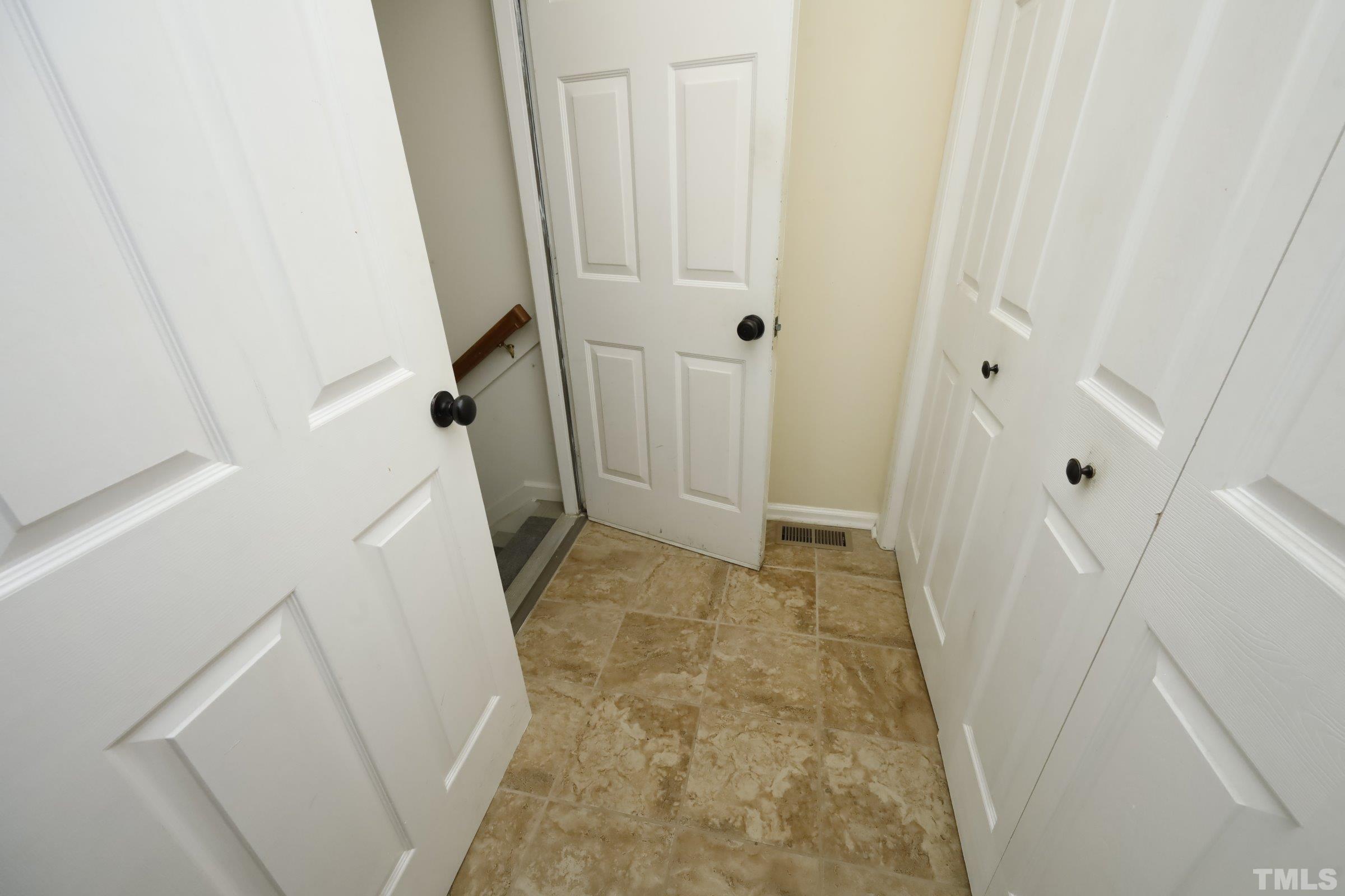 8331 Hempshire Place, Unit 102 Raleigh, NC 27613 - Photo 28 of 40