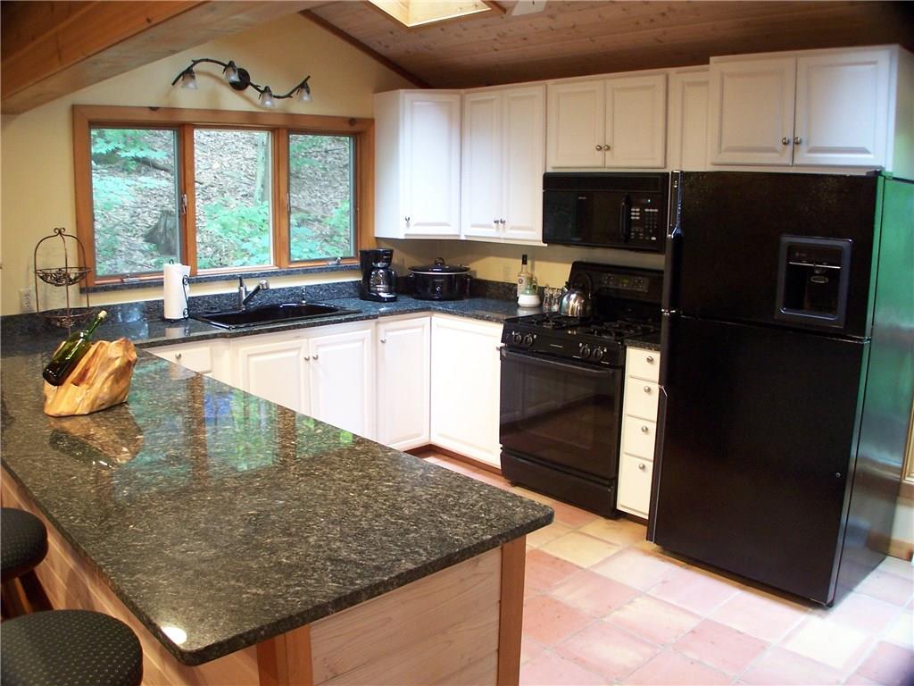 205 Imperial Road Hidden Valley, PA 15502 - Photo 10 of 25 Gallery Image 10