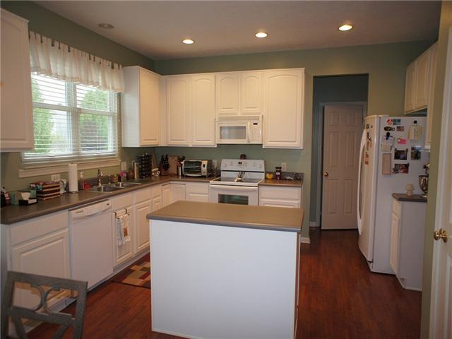 8542 Rapp Drive Indianapolis, IN 46237 - Photo 7 of 18 Gallery Image 7