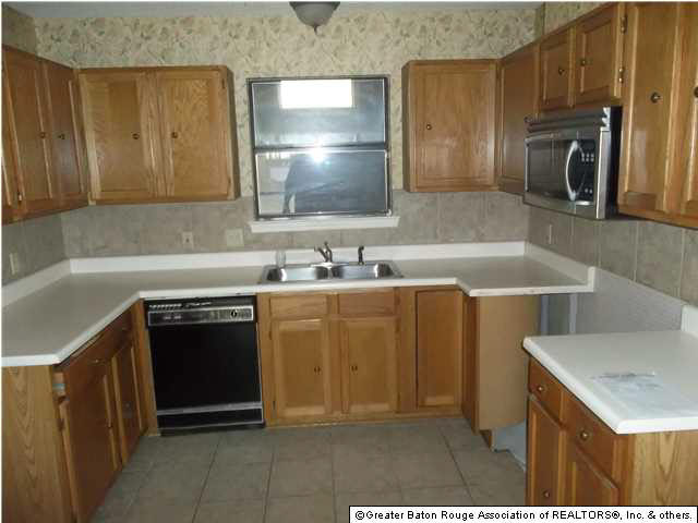 2451 Inverrary Drive Baton Rouge, LA 70816 - Photo 5 of 9 Gallery Image 5