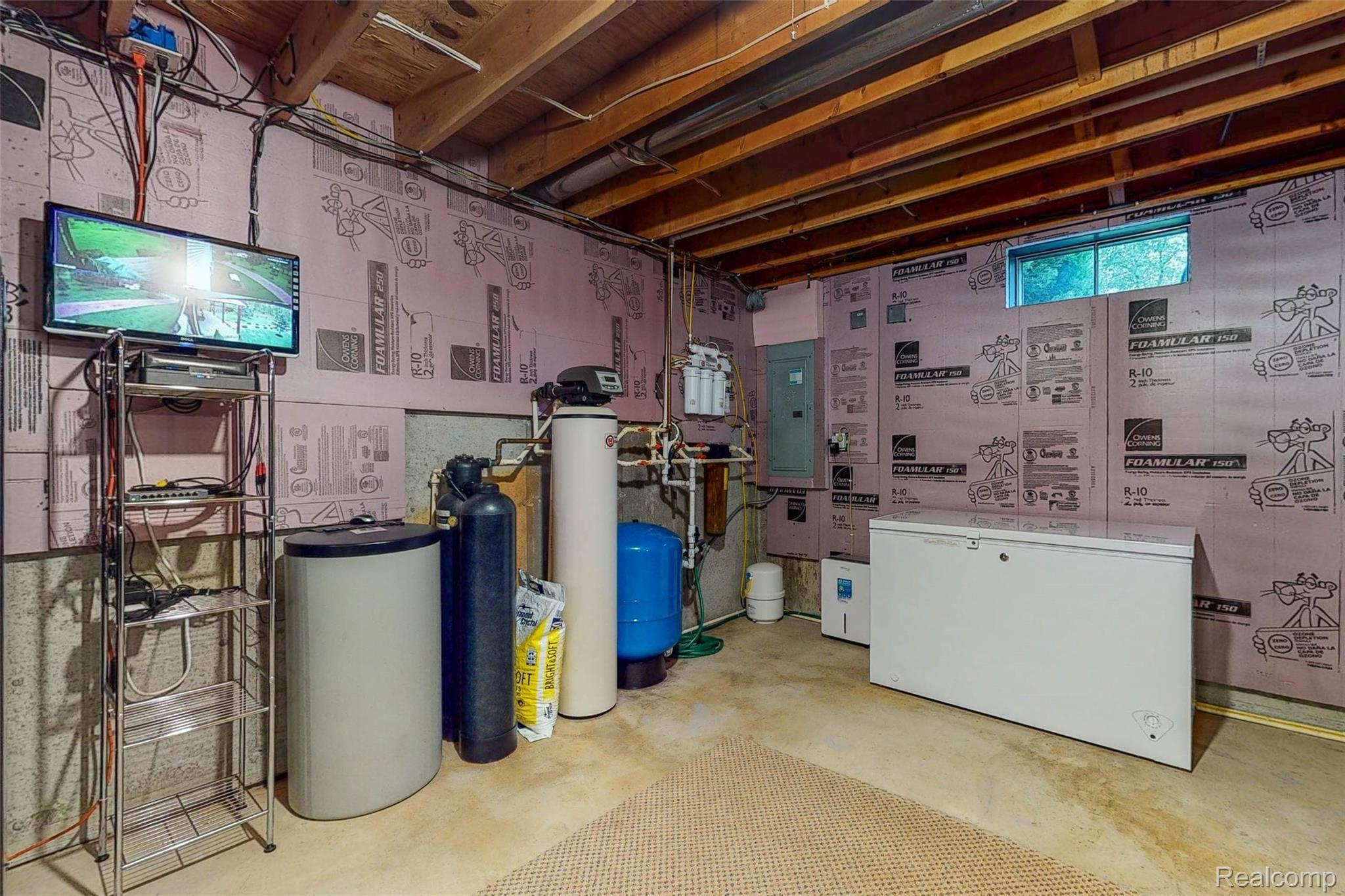 5520 Lowe Road Fowlerville, MI 48836 - Photo 59 of 86 5520-W-Lowe-Rd-34 Basement.jpg