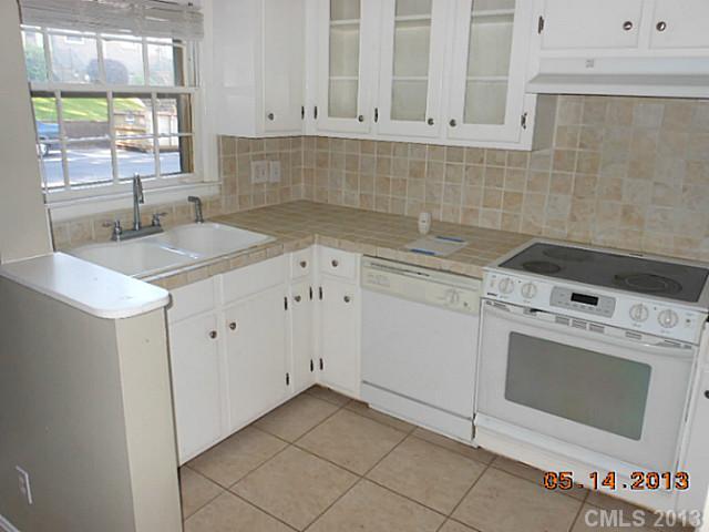 1338 Briar Creek Road, Unit 13 Charlotte, NC 28205 - Photo 2 of 11