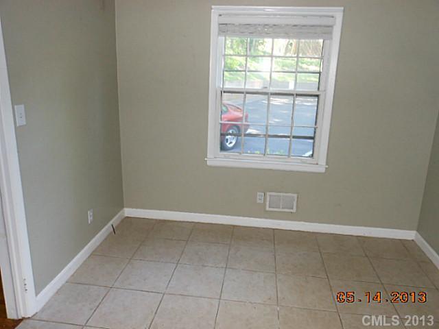 1338 Briar Creek Road, Unit 13 Charlotte, NC 28205 - Photo 5 of 11