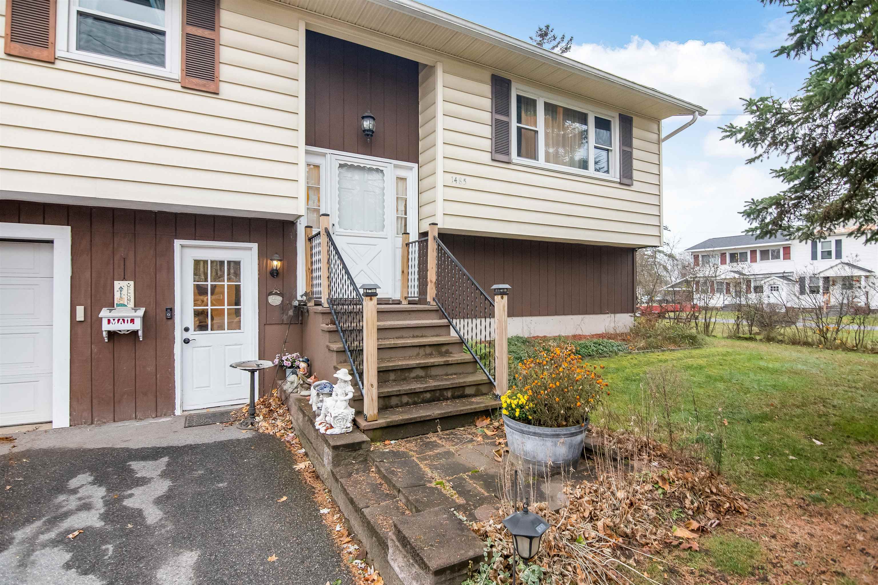 1485 Williston Road South Burlington, VT 05403 - Photo 2 of 30